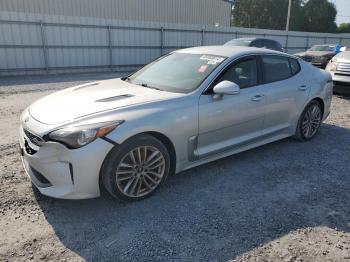  Salvage Kia Stinger