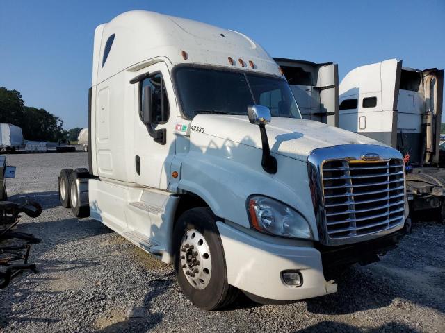  Salvage Freightliner Cascadia 1