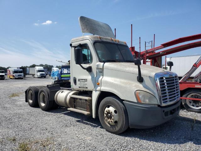  Salvage Freightliner Cascadia 1