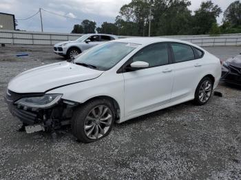  Salvage Chrysler 200