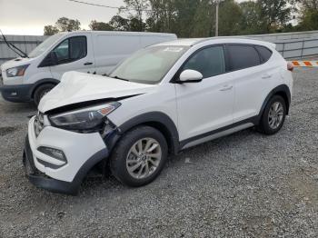  Salvage Hyundai TUCSON