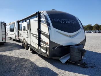  Salvage Kyrv Trailer