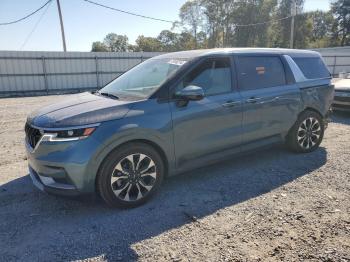  Salvage Kia Carnival