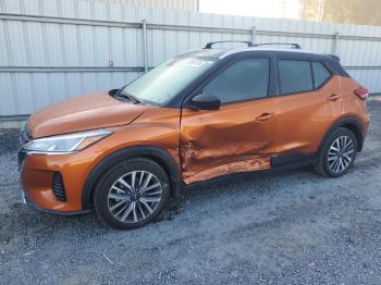  Salvage Nissan Kicks