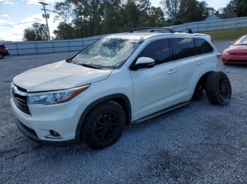  Salvage Toyota Highlander