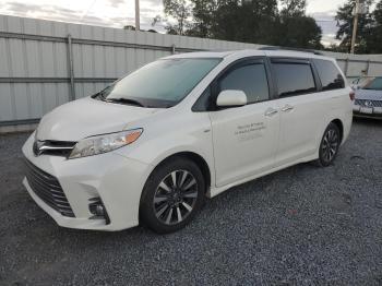  Salvage Toyota Sienna