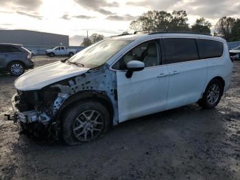  Salvage Chrysler Minivan