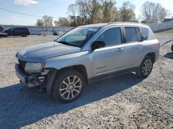  Salvage Jeep Compass