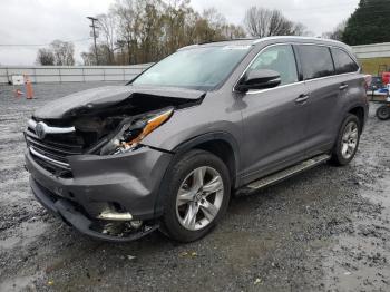  Salvage Toyota Highlander