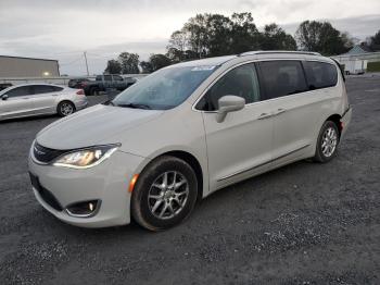  Salvage Chrysler Pacifica