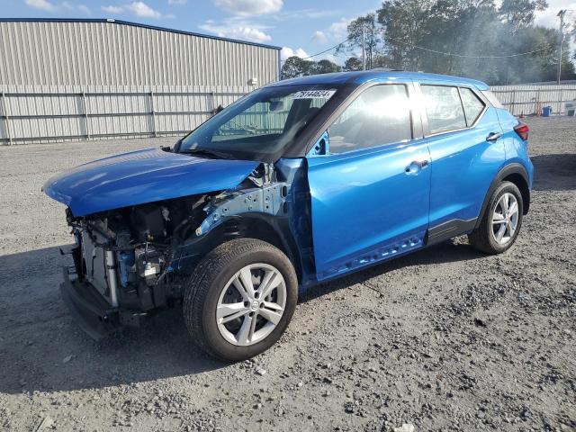  Salvage Nissan Kicks