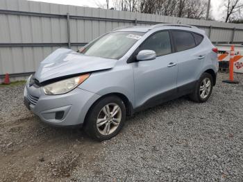  Salvage Hyundai TUCSON