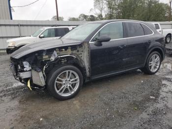  Salvage Porsche Cayenne