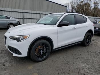  Salvage Alfa Romeo Stelvio