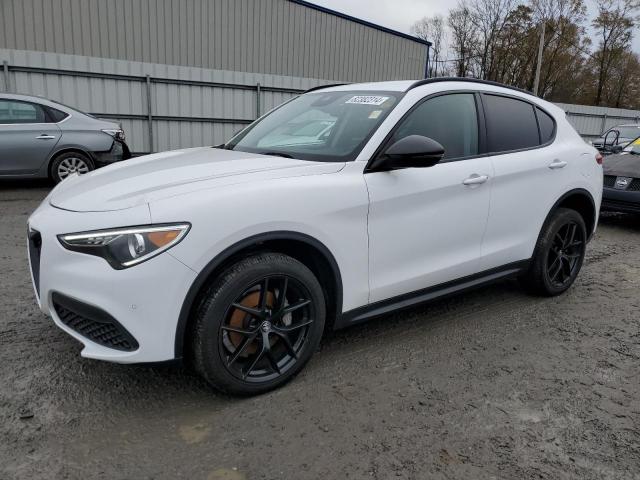  Salvage Alfa Romeo Stelvio