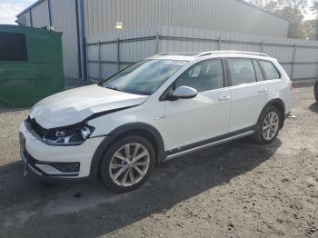  Salvage Volkswagen Golf