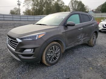  Salvage Hyundai TUCSON