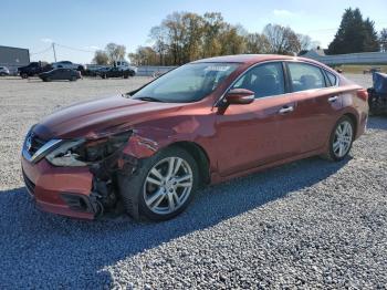  Salvage Nissan Altima