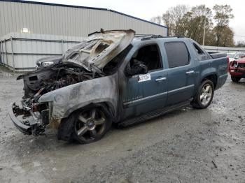  Salvage Chevrolet Avalanche