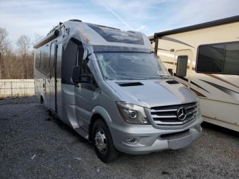  Salvage Mercedes-Benz Sprinter