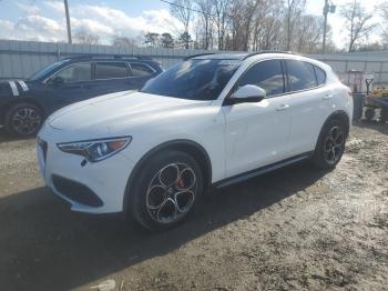  Salvage Alfa Romeo Stelvio