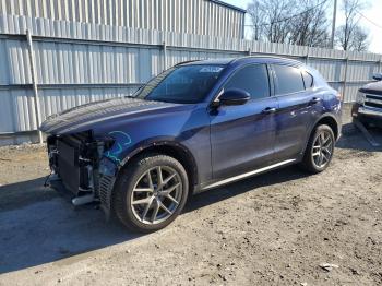  Salvage Alfa Romeo Stelvio