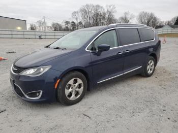  Salvage Chrysler Pacifica