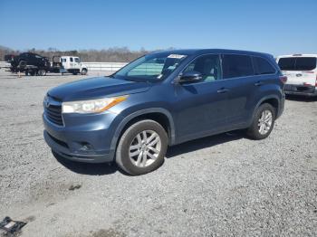  Salvage Toyota Highlander