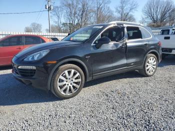  Salvage Porsche Cayenne