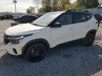  Salvage Kia Seltos