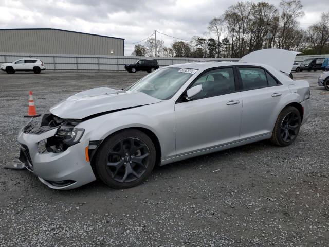  Salvage Chrysler 300
