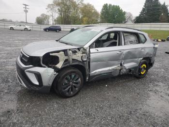  Salvage Volkswagen Taos