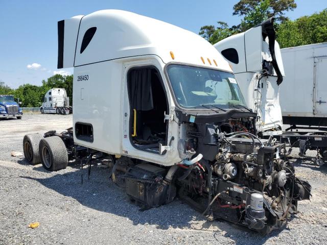  Salvage Freightliner Cascadia 1