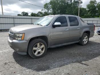  Salvage Chevrolet Avalanche