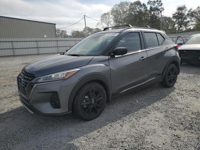  Salvage Nissan Kicks