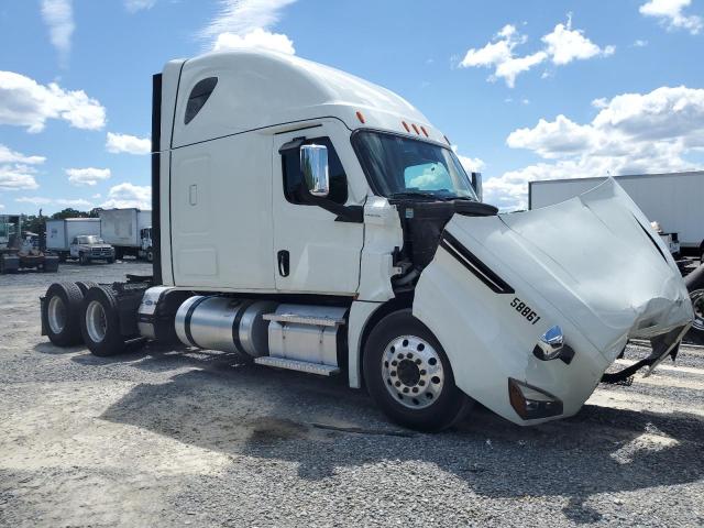  Salvage Freightliner Cascadia 1
