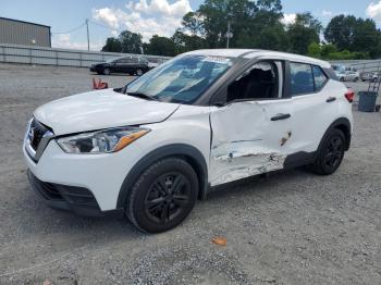  Salvage Nissan Kicks