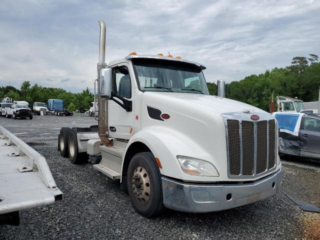  Salvage Peterbilt 579