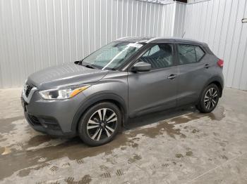  Salvage Nissan Kicks