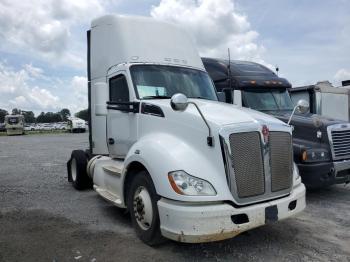  Salvage Kenworth T680