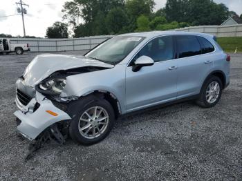  Salvage Porsche Cayenne