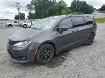  Salvage Chrysler Pacifica