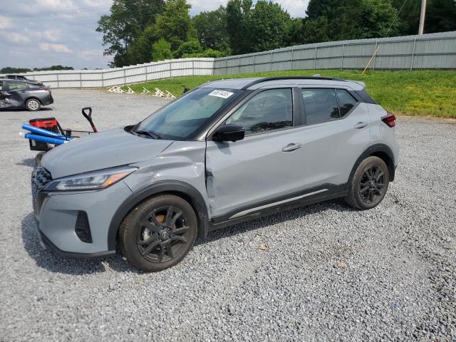  Salvage Nissan Kicks