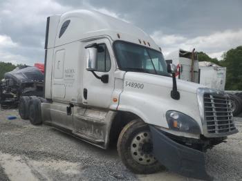  Salvage Freightliner Cascadia 1