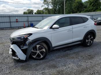  Salvage Hyundai TUCSON