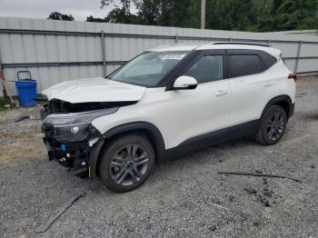  Salvage Kia Seltos