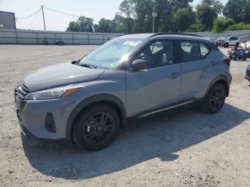  Salvage Nissan Kicks