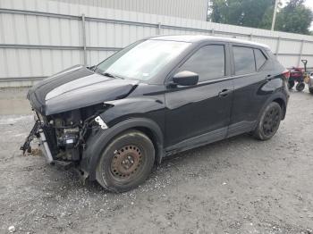  Salvage Nissan Kicks