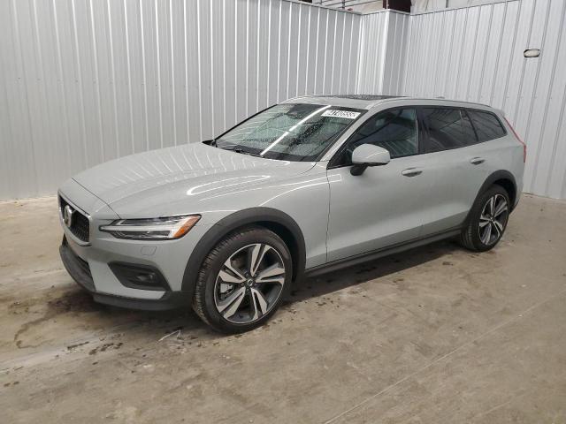  Salvage Volvo V60
