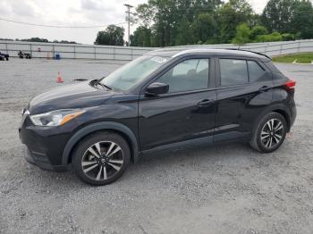  Salvage Nissan Kicks